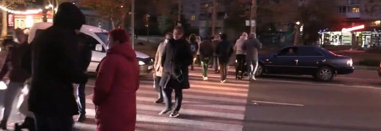 Накипело: в Черноморске перекрыли центральную улицу из-за отсутствия тепла (трансляция)