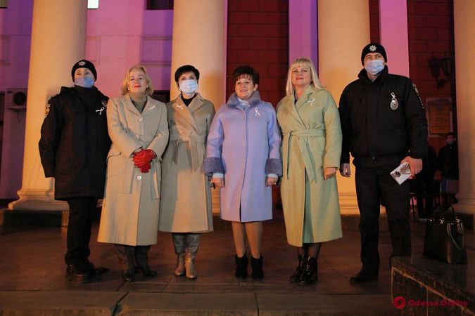 В Одессе прошел флешмоб против насилия (фото)