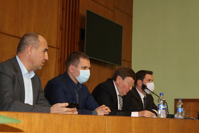 Спокойно и конструктивно: после жаркой «политической войны» в Измаильском райсовете воцарилась рабочая обстановка