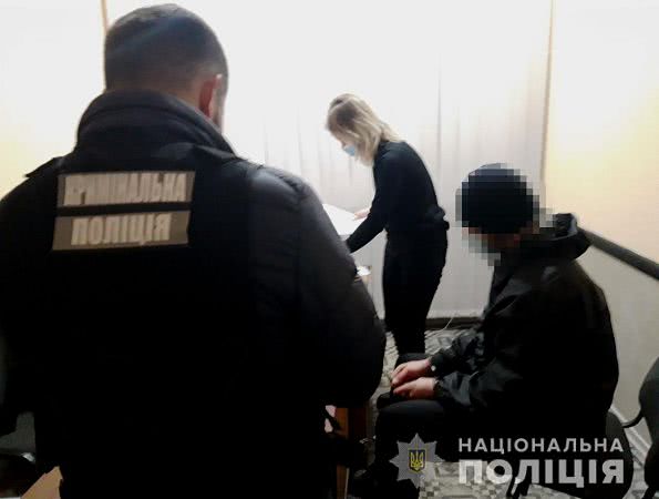Педофил в Одесской области пытался изнасиловать еще одну девочку, когда за ним гнались. Видео