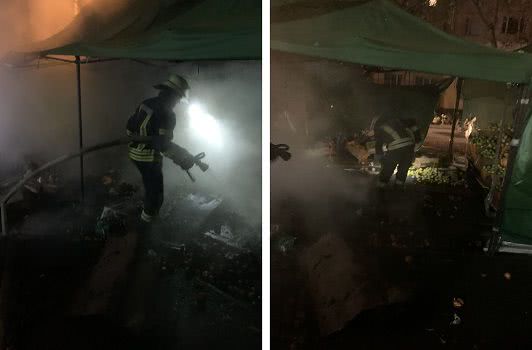 В Киевском районе горела торговая палатка