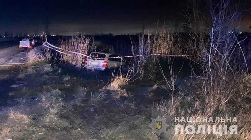 В Одессе водитель сбил троих мужчин, выжил только один