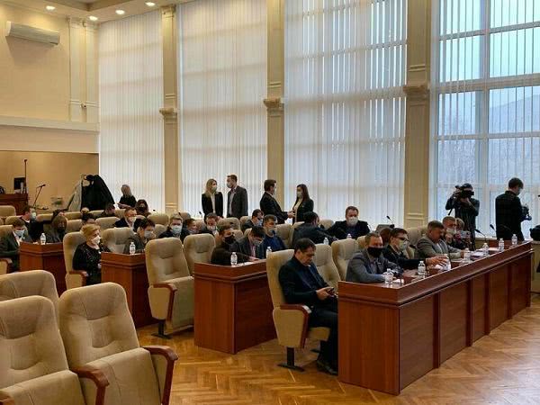 Надбавки медикам и безопасный город: в Черноморске прошла 3-я сессия VIII созыва
