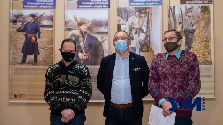 В Одессе открылась выставка об украинских воинах (фото, аудио)