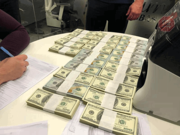 Начальника порту “Чорноморськ” викрили на хабарі у розмірі 250 тис. доларів (фото)
