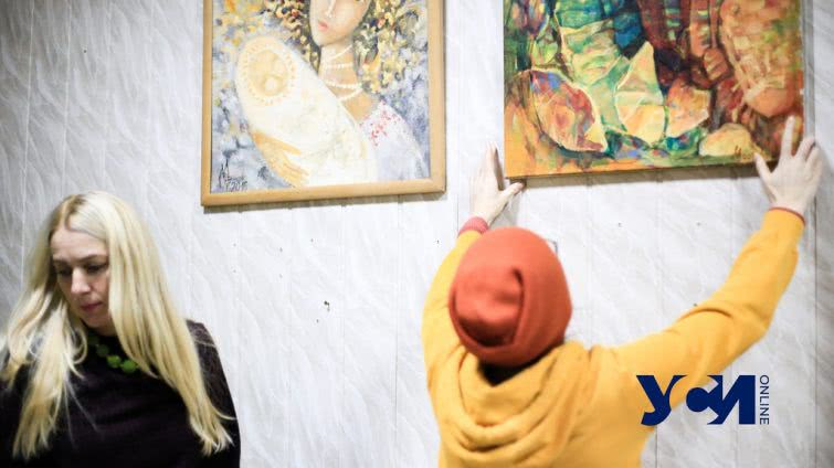 Одесские художники продают картины, чтобы купить кислородные концентраторы (фото)