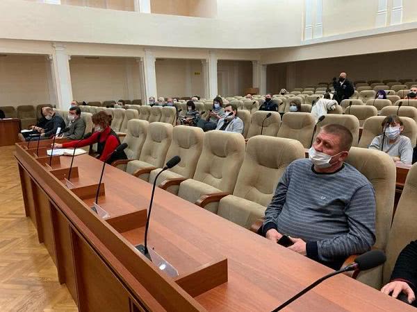 Школы и детские сады Черноморска будут работать