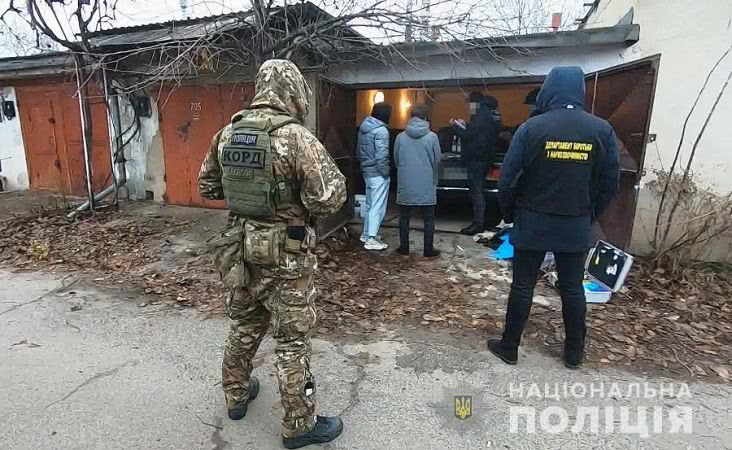 В Одесской области силовики задержали группу наркоторговцев (фото, видео)