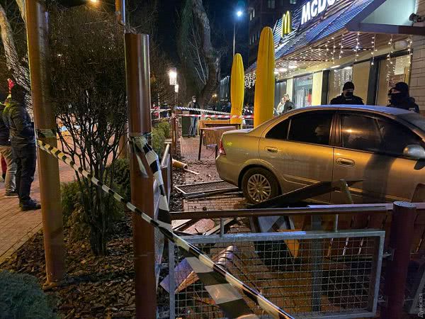 Посетительница заведения получила сильные травмы