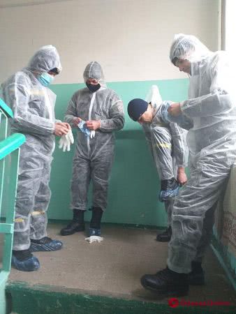 В Одесской области для транспортировки пациентки понадобилась помощь спасателей