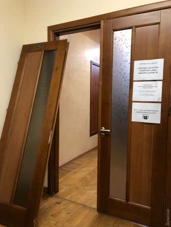 В Одессе никак не может состояться первая сессия облсовета из-за бунта депутатов
