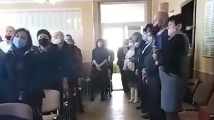 Против депутатов, которые исполнили гимн Венгрии, открыли дело в СБУ
