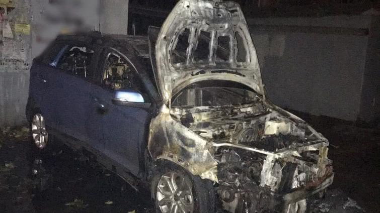 На Сегедской одесситке подожгли автомобиль (фото)