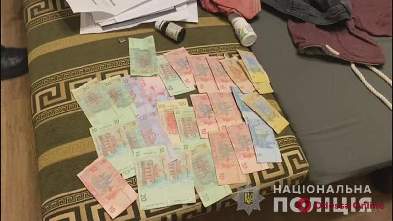 Одесские полицейские задержали подозреваемых в жестоком убийстве таксистки (фото, видео)