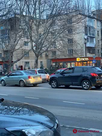 Из-за ДТП на Сегедской образовалась пробка