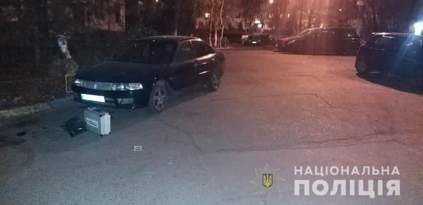 В Черноморске подростка ранили из травмата (фото)