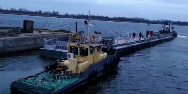 В порт «Южный» направляется плавучий причал для катеров ВМС Украины
