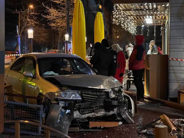 В аварии пострадала девушка