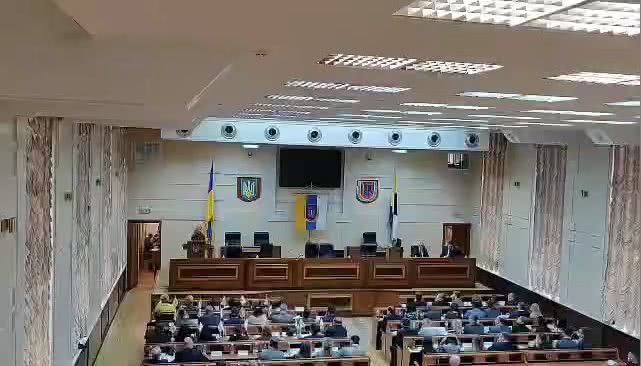 Открылась первая сессия Одесского райсовета. Электронная система голосования не работает