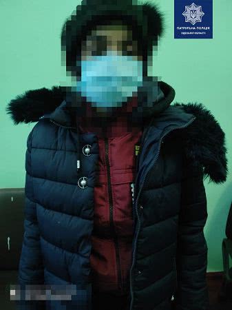 Измаильские патрульные задержали дуэт карманниц, промышлявших на рынке