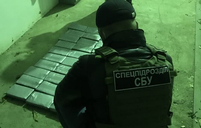 СБУ виявила контрабанду кокаїну на 12 мільйонів доларів: подробиці та фото