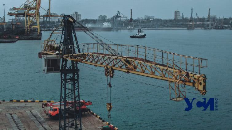 Из-за непогоды порты Одесской области ограничивают работу