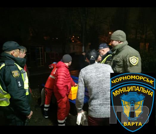 В центре Черноморска ночью подрались мужчины