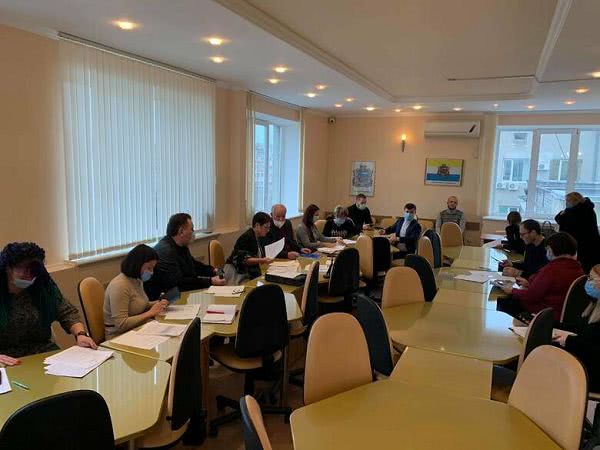 Комиссия по финансам в Черноморске и утверждение проекта бюджета
