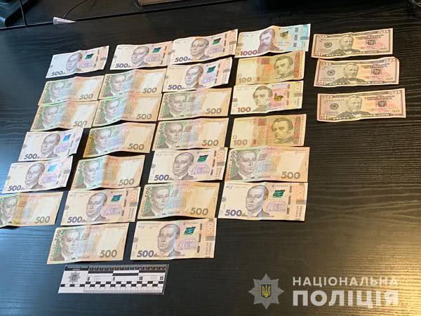 В Одесской области полиция задержала чиновника за взятку в 500 долларов