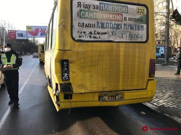 На поселке Котовского произошло тройное ДТП