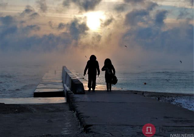 В Одессе лютый мороз заставил море парить