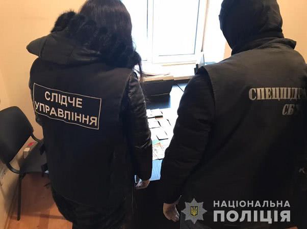 «Порешать» за 500 долларов: чиновник из Одесской области попался на взятке (фото)