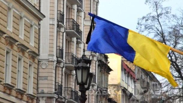 В Одессе приспустили флаги в знак траура по жертвам пожара в Харькове