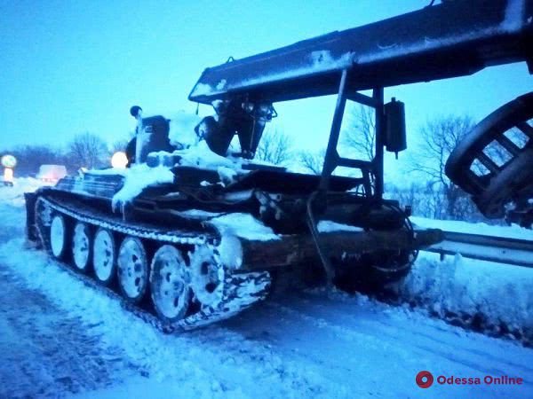 В Одесской области спасатели продолжают ликвидировать последствия снегопада