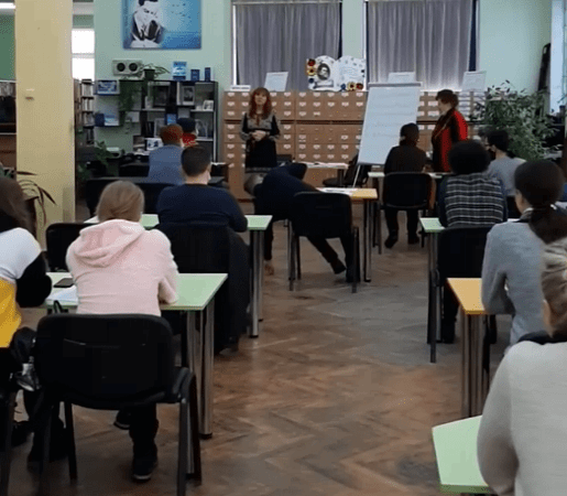 В Черноморске прошло первое занятие бесплатного курса украинского языка