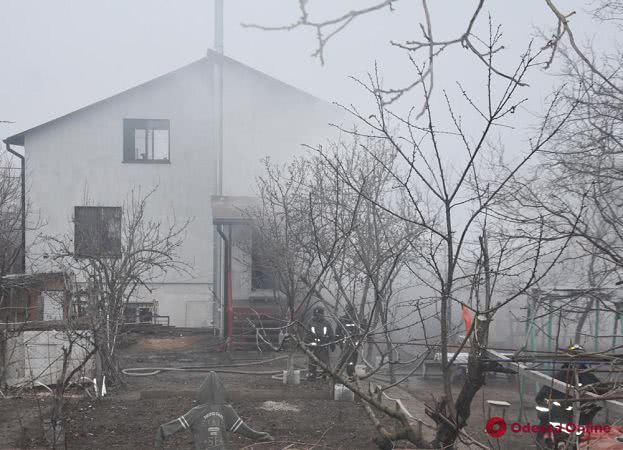 В Овидиопольском районе при попытке самостоятельно потушить пожар пострадал мужчина