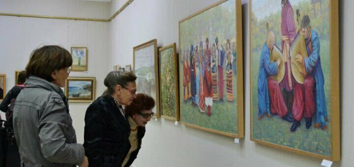 Любителям живописи: в Черноморске можно посетить две выставки