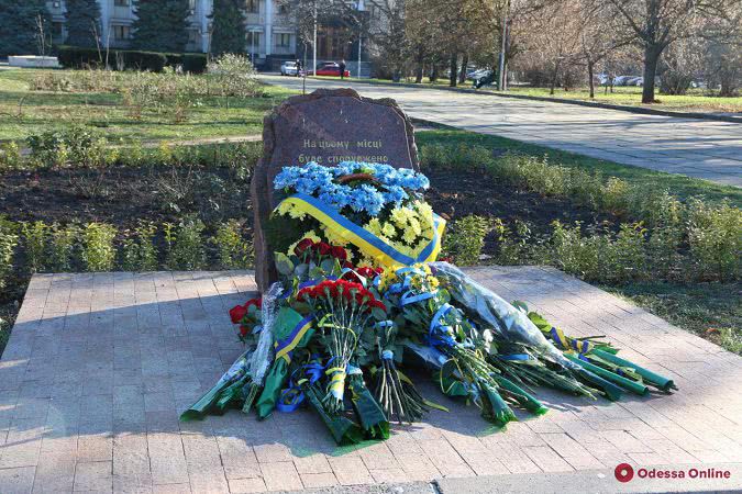 В сквере возле Одесской облгосадминистрации планируют установить мемориал воинам АТО