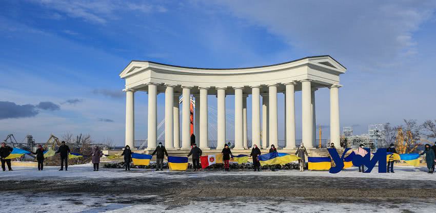 Одесситы приняли участие в видео-флешмобе ко Дню Соборности Украины (фото)