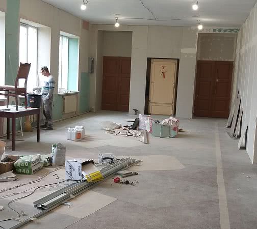 В Арцизе преображаются помещения фойе в Доме культуры