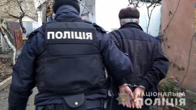 Киевский район: 59-летний одессит зарезал 38-летнего собутыльника (ФОТО, ВИДЕО)