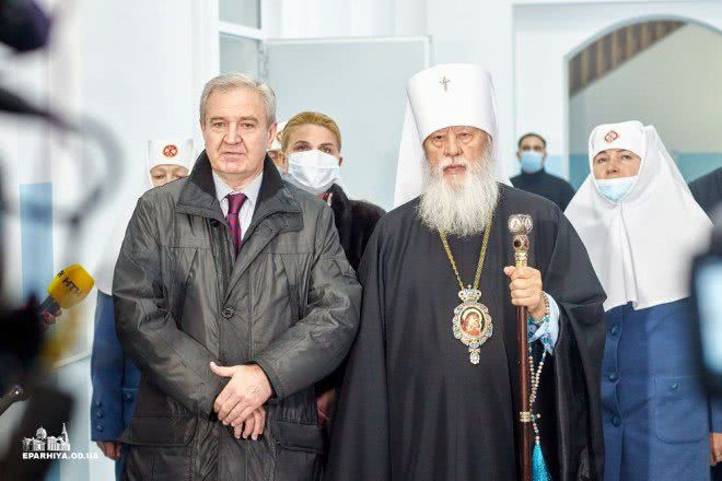 Одесский и измаильский митрополит закупил, а Гриневецкий принял 20 концентраторов