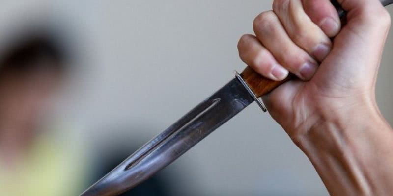 В Измаиле жестко «наказали» мужчину, бросавшего снежки в памятник военным
