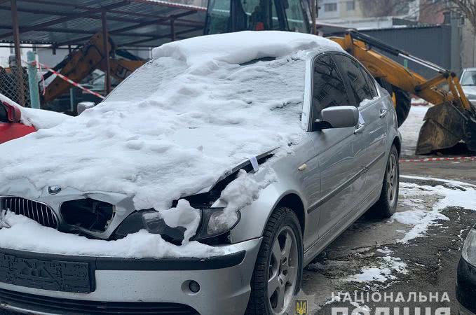 Одессит присмотрел «брошенный» автомобиль и вывез его эвакуатором