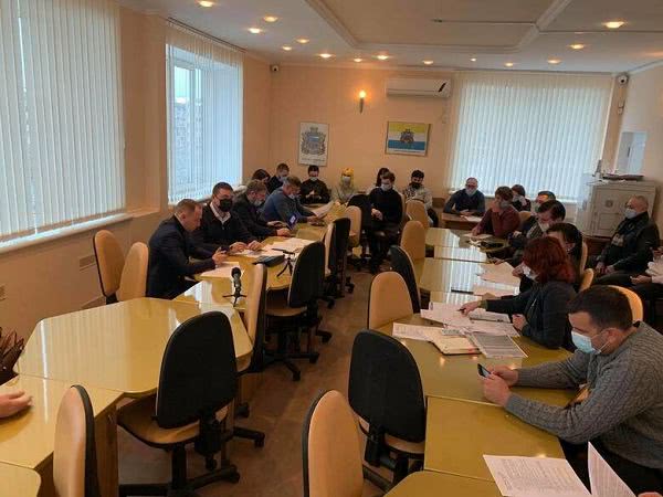 Пробки, остановки и «Инспектор парковки»: в Черноморске прошла транспортная комиссия
