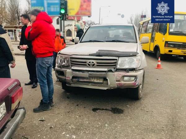 Тройное ДТП с пострадавшим произошло на поселке Котовского в Одессе (ФОТО)