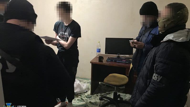 Возможного «минера» одесских садиков и школ отправили под домашний арест (фото, видео)