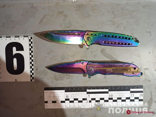 В центре Одессы двое выходцев из Закавказья напали на прохожего и скрылись на авто