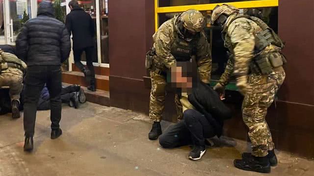 В Києві та Одесі затримали 10 членів російської злочинної організації