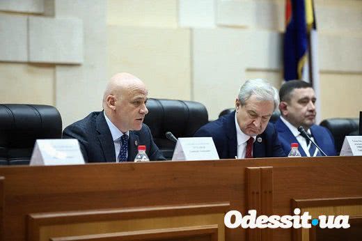Геннадий Труханов: вопрос погашения задолженности по выплате зарплаты на предприятиях-должниках должен решаться комплексно